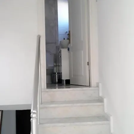 A Flat In A גומושלוק